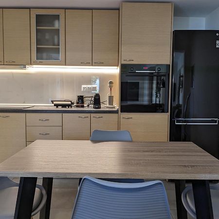 Ethos Apartment Néa Péramos Buitenkant foto