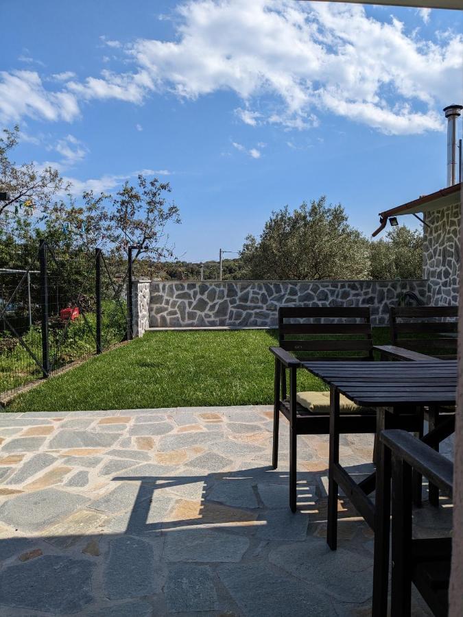 Ethos Apartment Néa Péramos Buitenkant foto