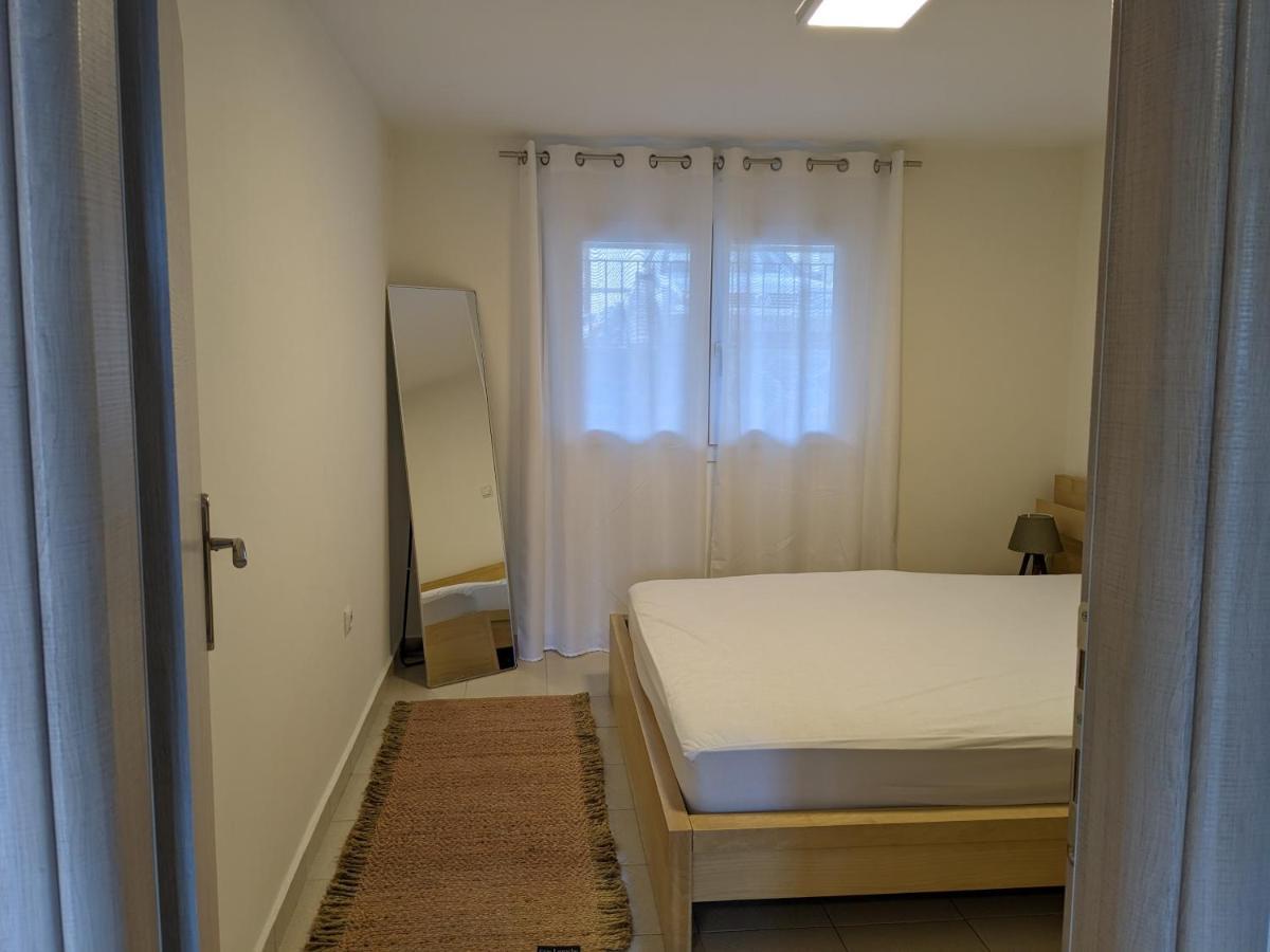 Ethos Apartment Néa Péramos Buitenkant foto
